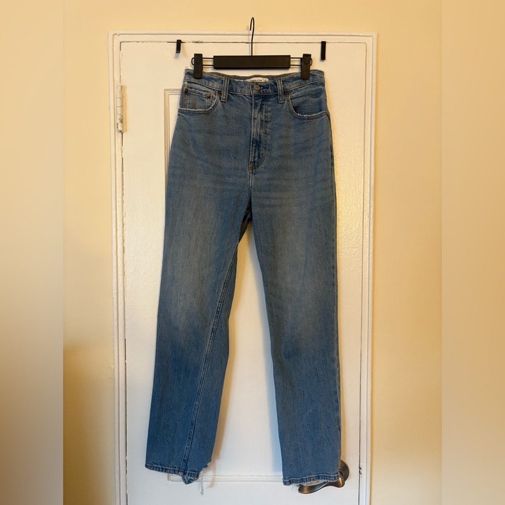 Abercrombie Curve Love Ultra High Rise Ankle Straight Jean